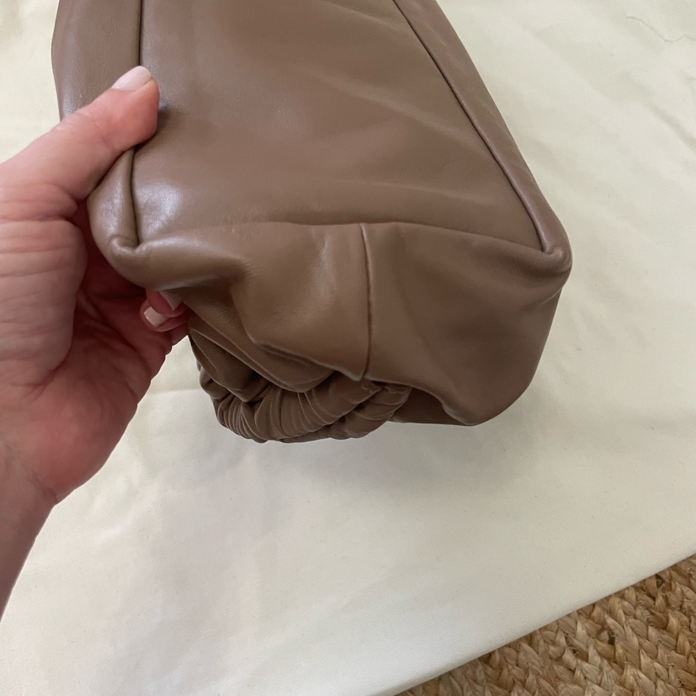 Mansur Gavriel Oversized Cloud Clutch in Biscotto - Picture 6 of 8